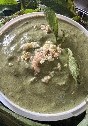 A picture of No cheese pesto sauce 😋.