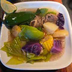 Foto principal de Caldo Blanco de Res con Vegetales