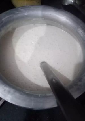 डोसा बैटर(dosa batter recipe in hindi) रेसिपी मुख्य फोटो