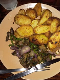 A picture of Spicy fried potatoes and beef(trialanderror).