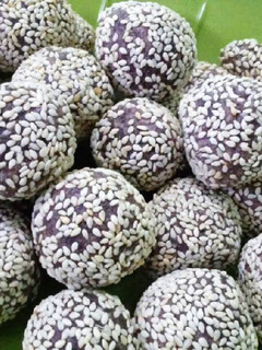 Foto resep Onde-onde kentang ketan hitam isi kacang hijau