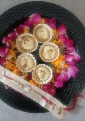 मिनी घेवर विथ कस्टर्ड रेसिपी मुख्य फोटो