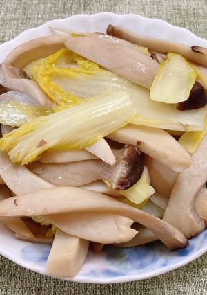 娃娃菜炒杏鮑菇 的食譜成品照片