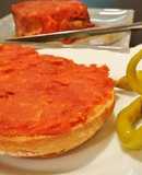 Media tostada untada con sobrasada