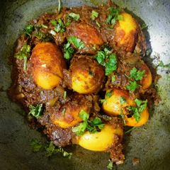 A picture of Egg masala curry.