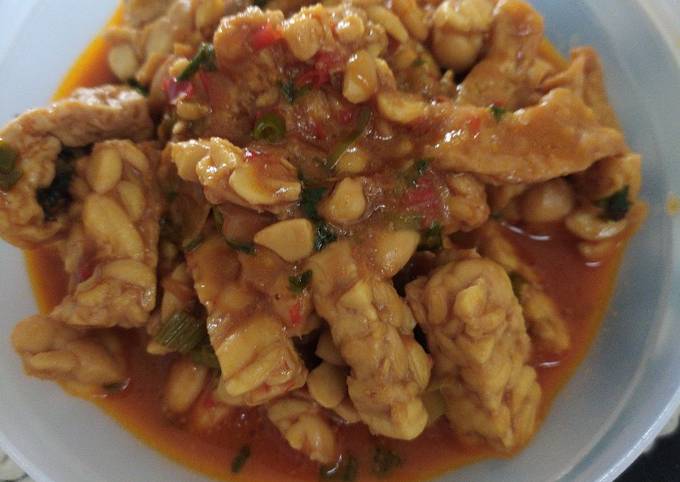 Sambel goreng tempe tahu basah