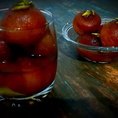 A picture of Bread ke gulab jamun.