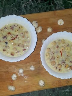 தாமரை பூ விதை பாயாசம் (Thaamarai poo vithai payasam recipe in tamil) செய்முறை முக்கிய புகைப்படம்