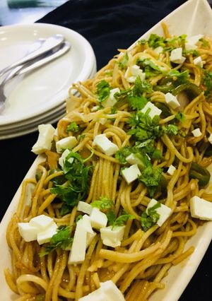 A picture of Desi Style veggies Chowmein.