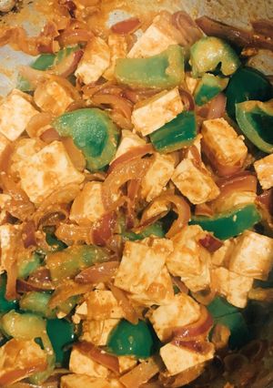A picture of Indian style chilli paneer.