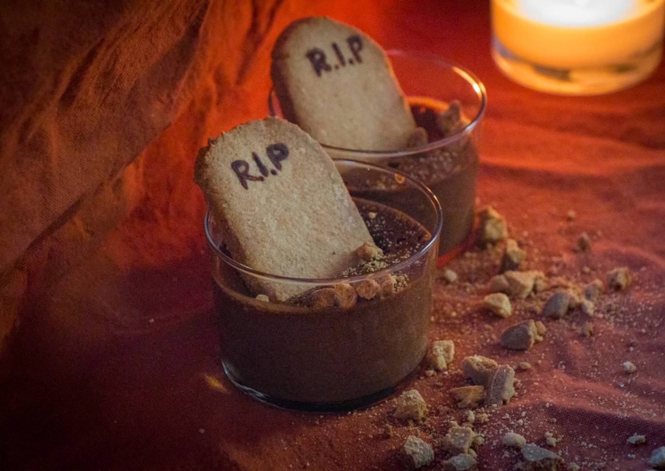 Mini cimetières - mousse au chocolat avec son sablé à l'amande (Sans gluten)