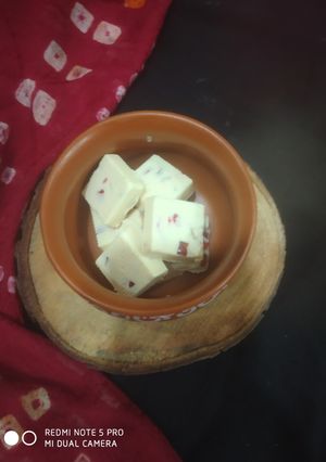 A picture of Tutti fruti milky bar.
