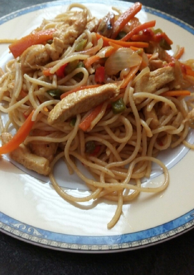 Una foto de Spaguettis con ras el hanout