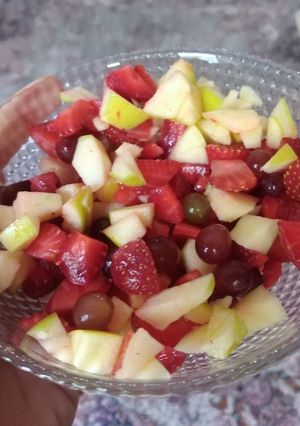 عکسی از دستور سالاد میوه