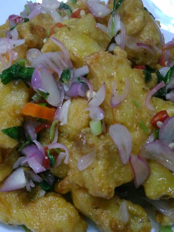 Cara Gampang Menyiapkan Resep  Ikan Dori Goreng Tepung Sambal Matah yang Bikin Ngiler, Enak Banget