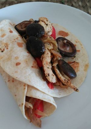A picture of Shiitake & Chicken Tacos.