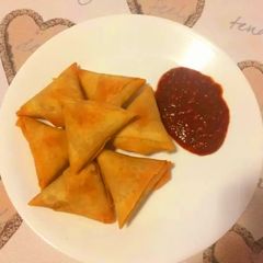 A picture of Vegetable patti samosa (spring rolls sheet/wrapper).