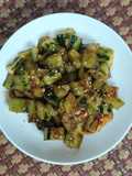 Smashed Cucumber Salad (拍⻩⽠) khas Tiongkok