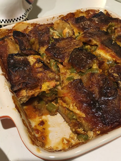 Una foto de Pastelon de Plátanos Maduros y Vainitas