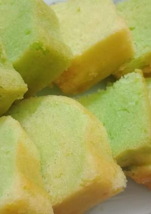 A picture of Green tea cake.