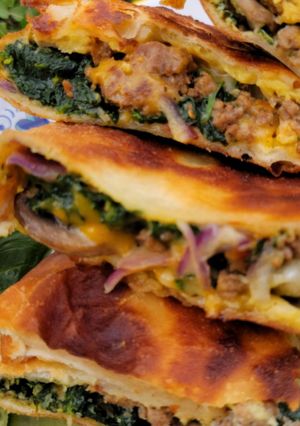 Loaded Mughlai Paratha রেসিপির প্রধান ছবি