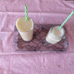 A picture of Banana and apple shake.
