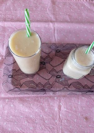 A picture of Banana and apple shake.