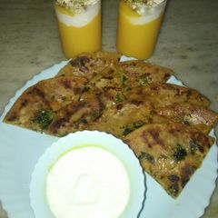 A picture of Amritsari Kulcha.