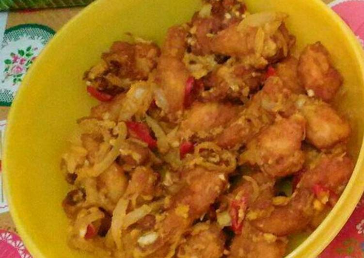 Ayam goreng saus telur asin