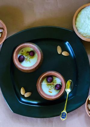 A picture of Bhapa Doi / Baked Yoghurt.