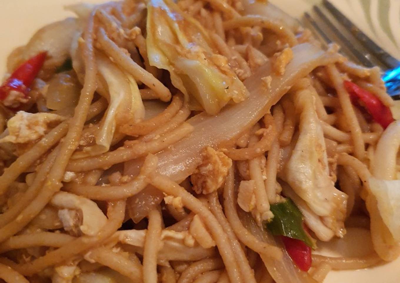Thai stir-fry spaghetti