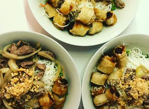 Une photo de Bố bún nem