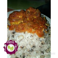 A picture of Hausa rice and beans.