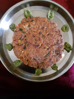 ફરાળી થેપલા (Farali Thepla Recipe in Gujarati) રેસીપી મુખ્ય ફોટો