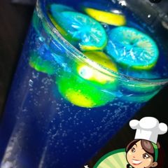 A picture of Bluemoon mocktail.
