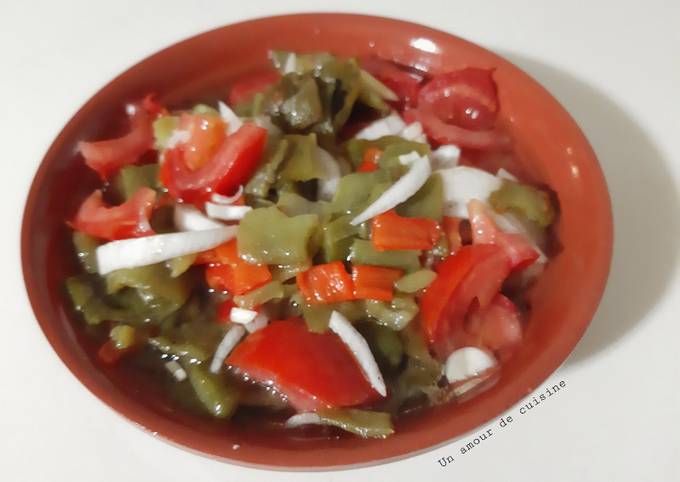Salade poivron tomate oignon pimentée 🍴