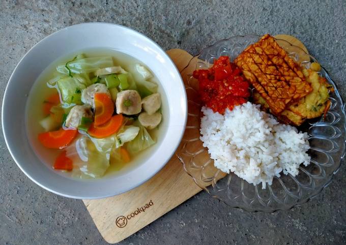 Bagaimana Bikin Sayur Sup Yang Bisa Manjain Lidah