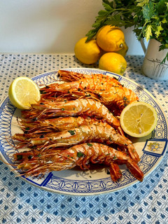 Una foto de Gambas gigantes en barbacoa
