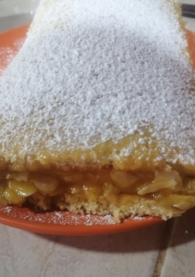 Una foto de Jelly roll de crema de limón