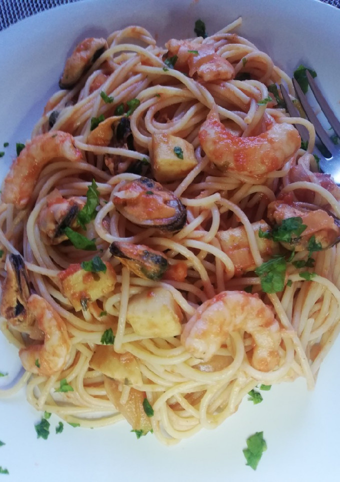 Una foto de Spaghettis a la marinera