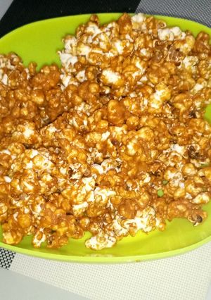 A picture of Salted Caramel Popcorns.