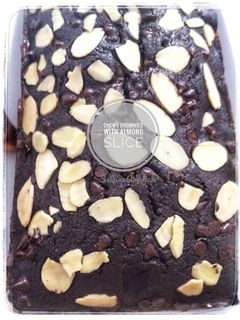 Foto resep Chewy Brownies With Almond Slice