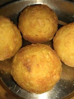 કોકોનટ પેટીસ રેસીપી મુખ્ય ફોટો