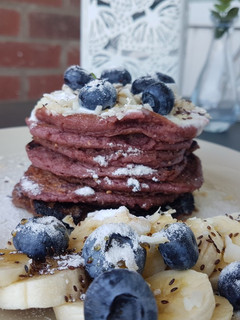 Una foto de Pancakes de frambuesas con plátano
