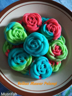 Foto resep Bolu Kukus Mawar Pelangi