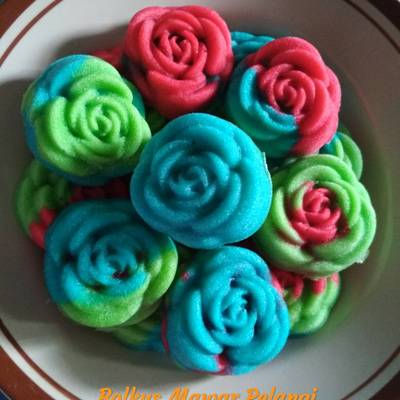 Resep Bolu Kukus Mawar Pelangi Oleh Musrifah - Cookpad Resep Bolu Kukus Mawar Pelangi Oleh Musrifah - Cookpad