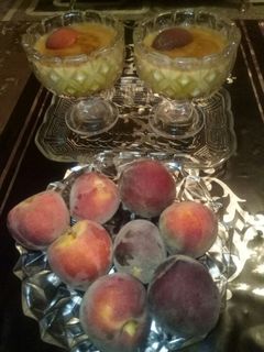 صورة لوصفة تحلية بالخوخ