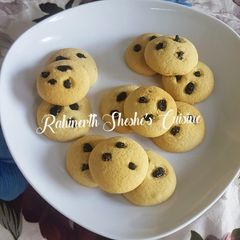 A picture of Raisin Cookies.