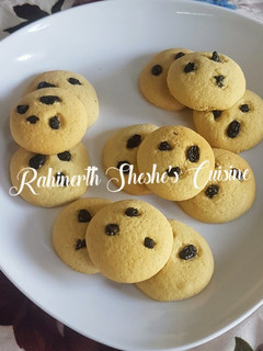 A picture of Raisin Cookies.