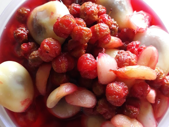 Langkah Mudah untuk Membuat Manisan salak dan ceremay asam manis yang Menggugah Selera